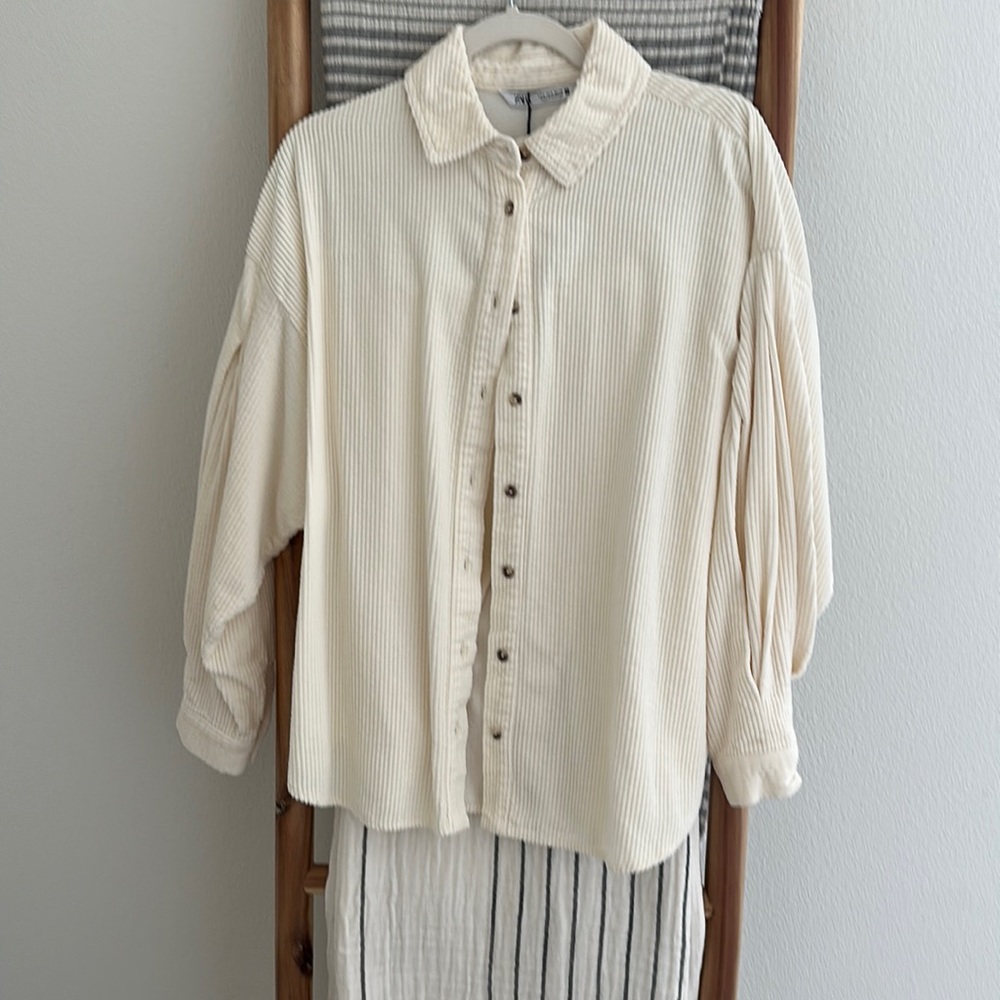 Zara corduroy bottom down. size S NWT